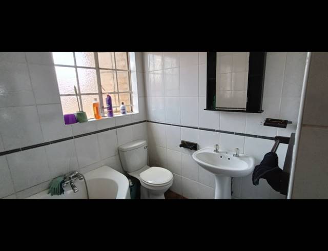 3 BEDROOM TOWNHOUSE FOR SALE IN REYNO RIDGE